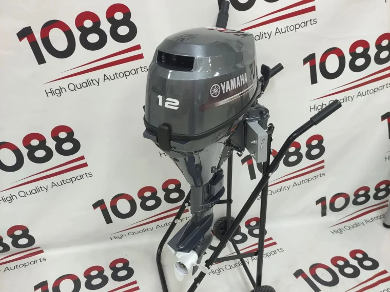 YAMAHA F12